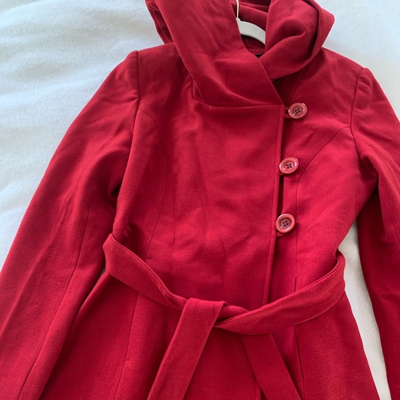 🌺 NEW  Red new coat - Picture 2 of 4